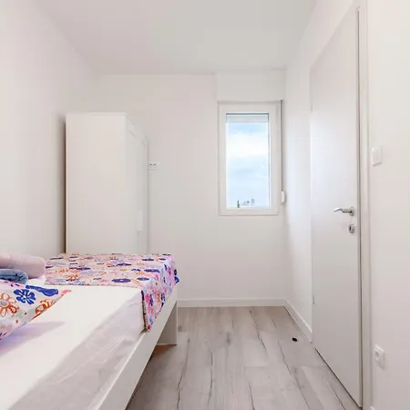 Hills Apartment *